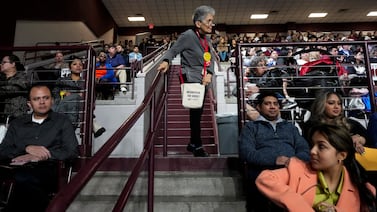 Judge blocks USCIS restrictions on groups registering new citizens to vote